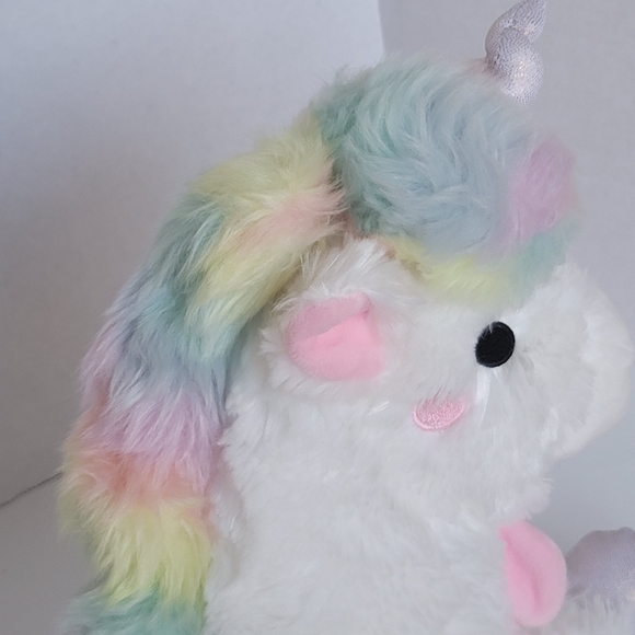 FAO Schwarz Unicorn Rainbow Colors LED Glow Lights and Sound Stuffed Plush Toy - Picture 13 of 17